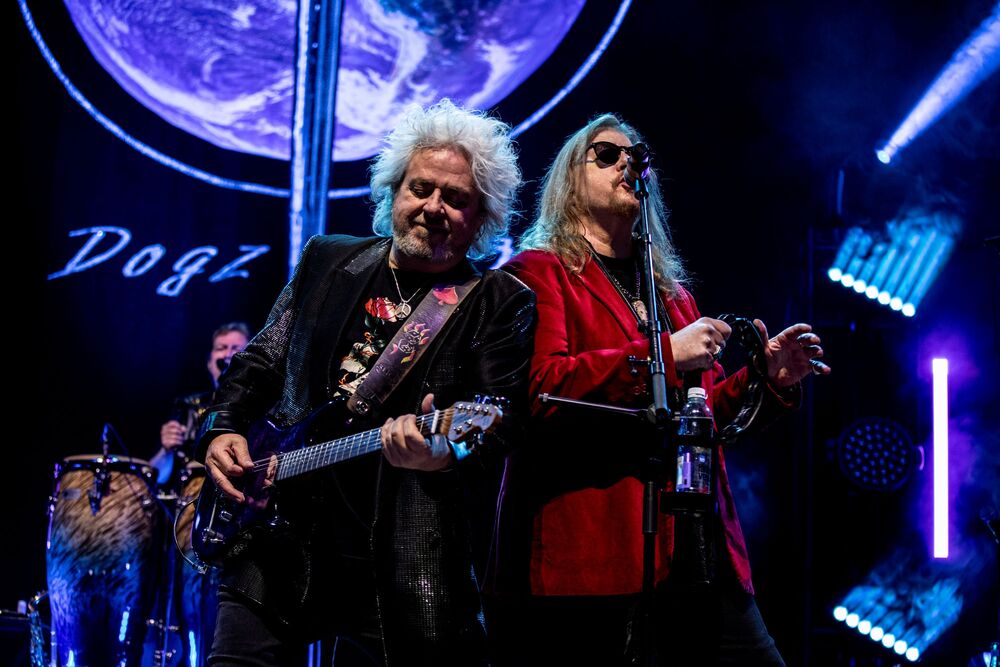 Toto PR-Lukather and Williams.jpg